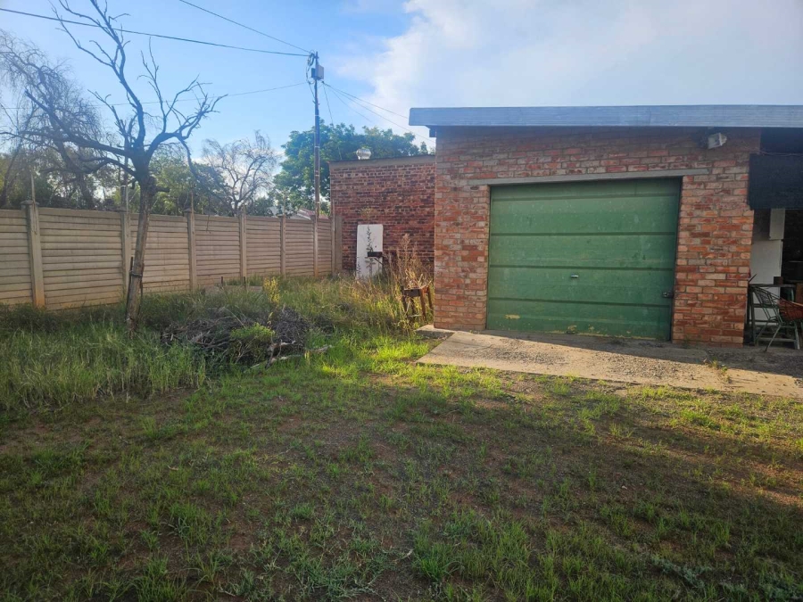 3 Bedroom Property for Sale in Beaconsfield Northern Cape